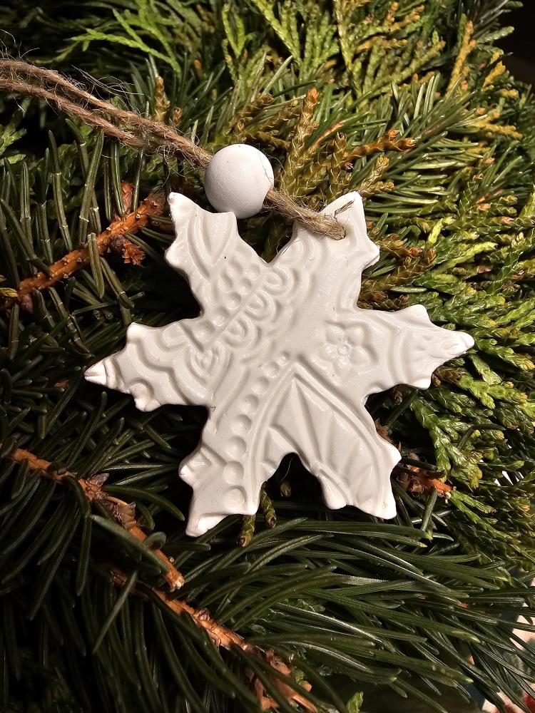 Vánoční ozdoba na pověšení, různé motivy